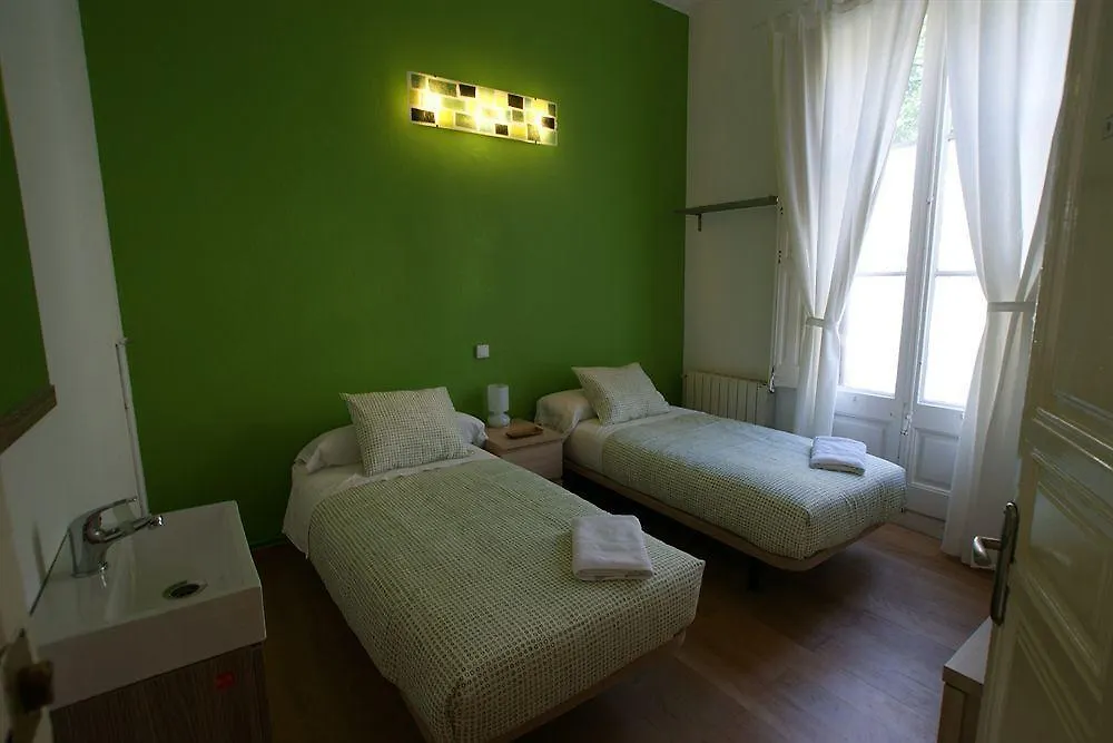 Break Bcn - Hostal & Coffeebar Barcelona Penzion